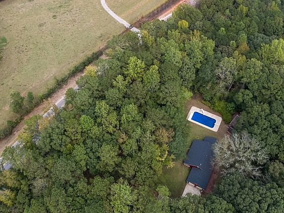 3rd image of 1122 Lee Road 279