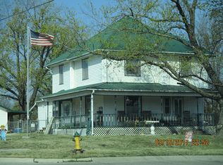 1820 S Walnut St, Coffeyville, KS 67337