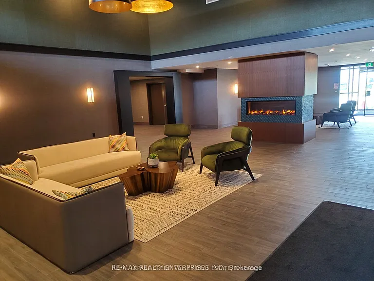 460 Dundas St E #309 — Photo 4