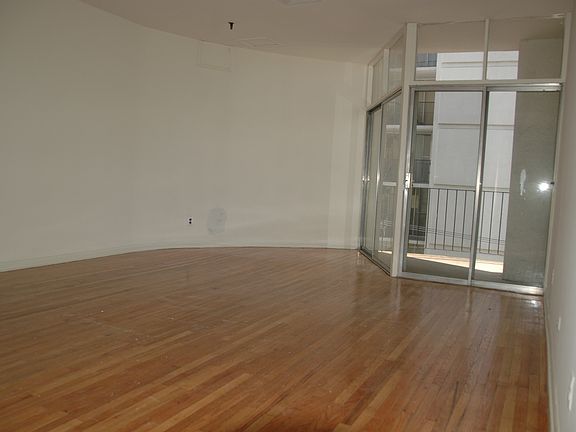 2nd image of 1311 Lombard St APT 201