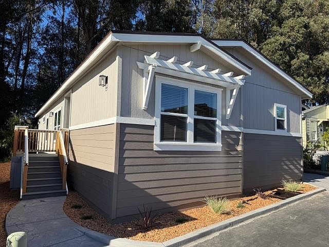 1st image of 3253 Ashwood Way #3253