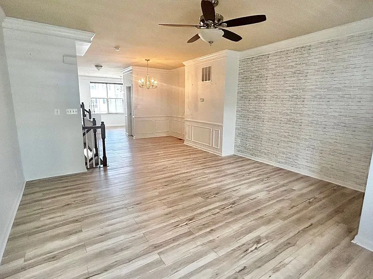 3030 Chinkapin Oak Ln — Photo 7