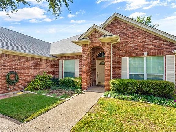 3rd image of 7504 Rolling Hills Dr
