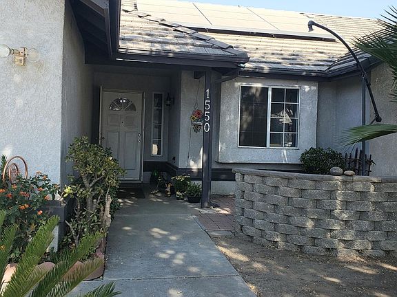 3rd image of 1550 E Vine Ct