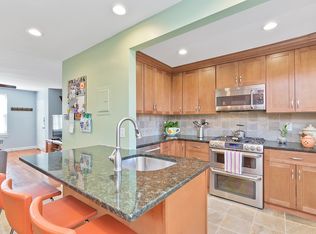 38B Parkway Vlg, Cranford, NJ 07016