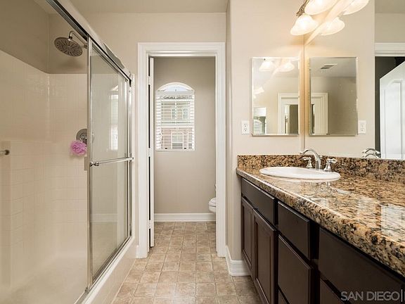 4th image of 10414 Duxbury Ln #16