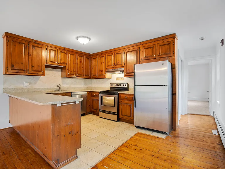 266 Main St #2L — Photo 9
