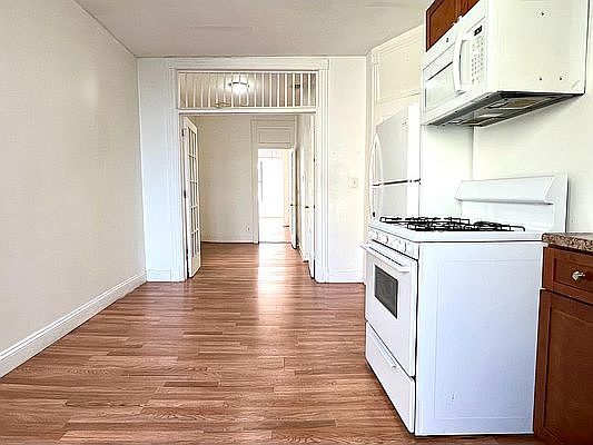 3rd image of 3838 29th St APT 4R