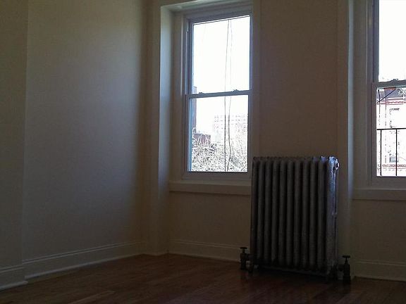 4th image of 2305 A C Powell Blvd APT 3
