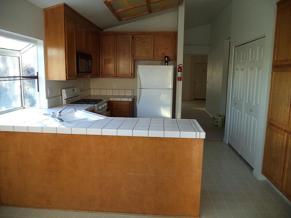 2nd image of 1410 Olympic Dr
