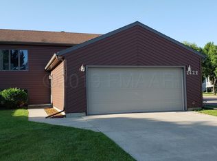 2422 25th Ave S, Fargo, ND 58103