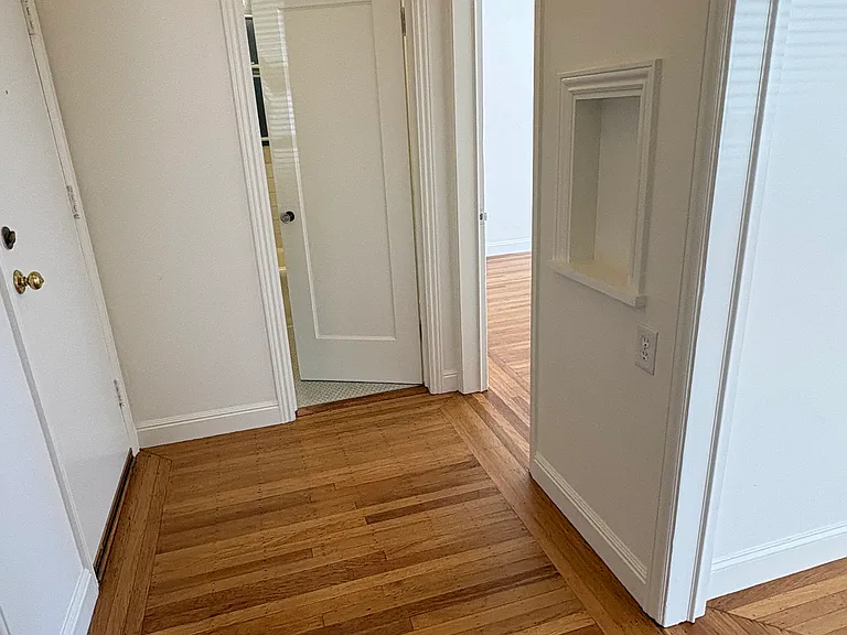 Coming out of kitchen to foyer