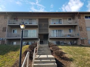 1055 Carriage Cir APT 301, Bristol, VA 24201