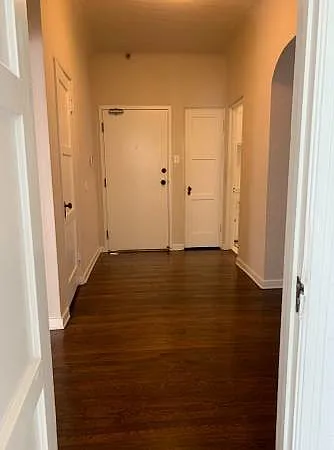 600 S Burnside Ave #4 — Photo 16