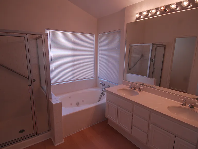 39440 Avignon Ln — Photo 22