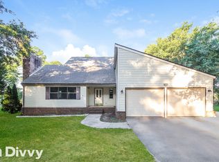 225 Tucker Rd, Warner Robins, GA 31088