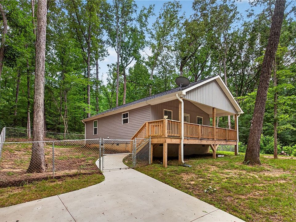 1st image of 215 Tallulah Dr