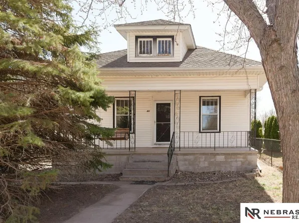 107 W Whittingham St, Valley, NE 68064