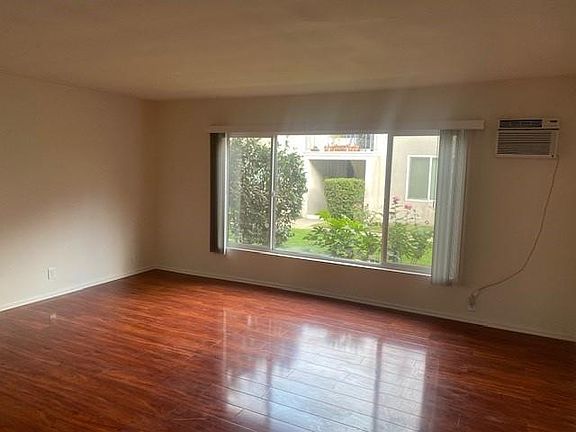 3rd image of 238 Fair Oaks Ave #C