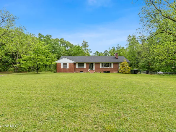 621 Bethesda Avenue, Aberdeen, NC 28315
