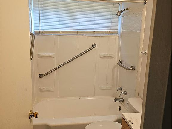 5th image of 8309 Midwood Ave