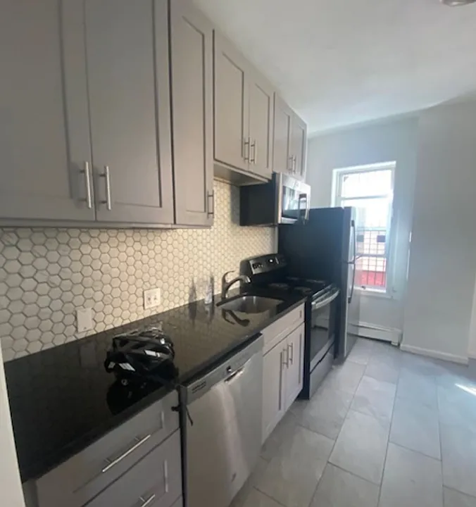 822 Huntington Ave #2