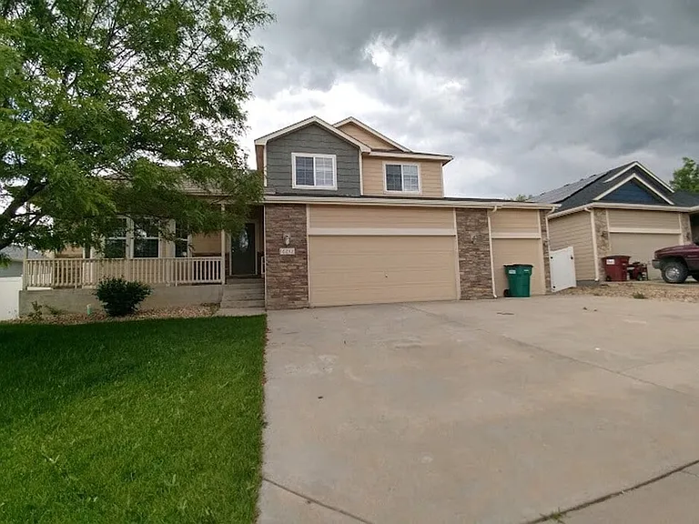 16212 Ginger Ave — Photo 2