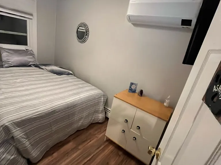 189 Irving St #4 — Photo 10