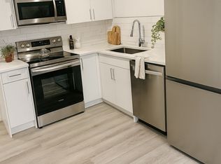 7713 174a Ave NW UNIT 2, Edmonton, AB T5Z0W5