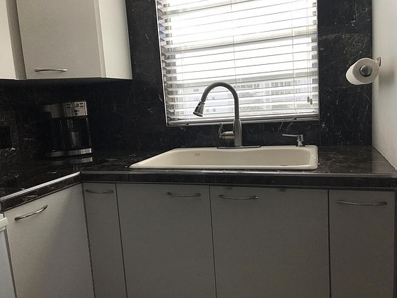 5th image of 373 Wellington J