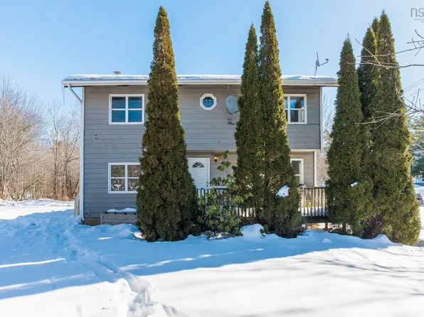 2 Oldham Rd, Enfield, NS B2T 1E2