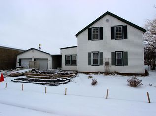 122 N Main St, Richardton, ND 58652