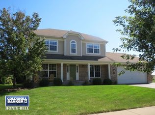 206 Woodland Dr, Minooka, IL 60447