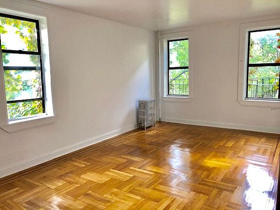 3rd image of 179 Linden Blvd APT 4A