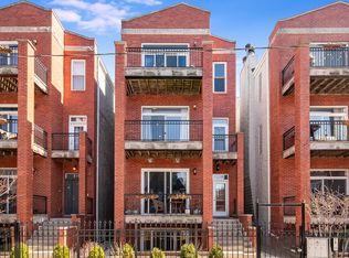 817 N Bishop St #2, Chicago, IL 60642