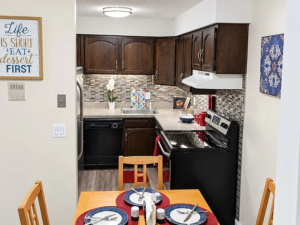 1431A102 Willard Ave #102