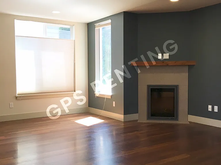 420 N 130th St — Photo 8