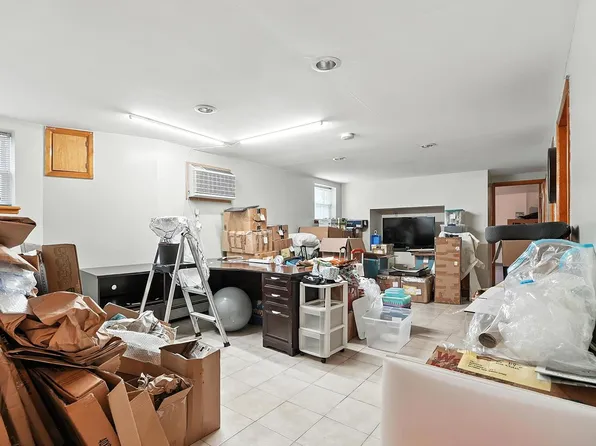 961 Avenue C image 19 of 21