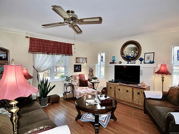 2nd image of 1700 Church Ct