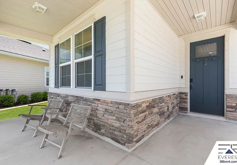 66 Los Lagos Blvd — Photo 2