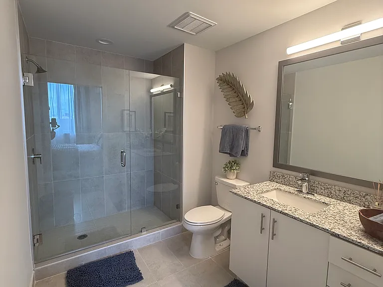 1435 W 31st St #B — Photo 9