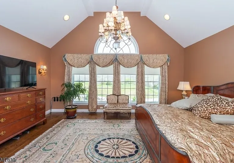 Briar Ct — Photo 6