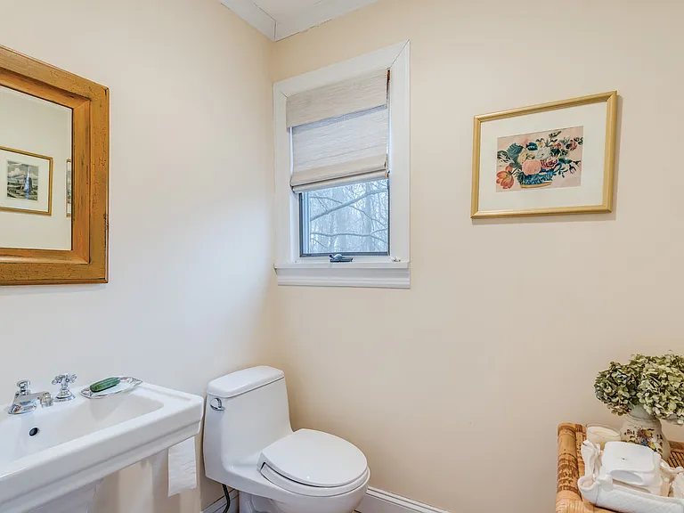 28 Gould St — Photo 12