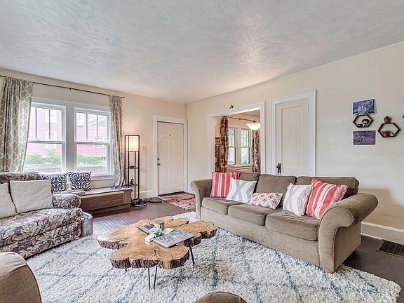 Brown St-Living room