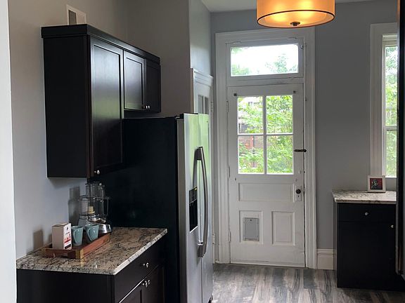 4th image of 3320 Magnolia Ave