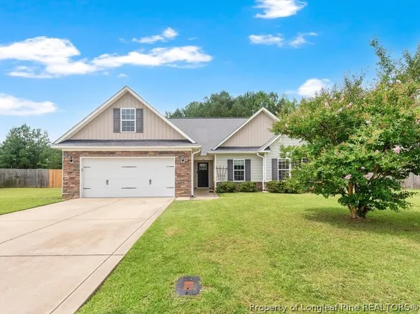 162 Harcourt Pl, Raeford, NC 28376