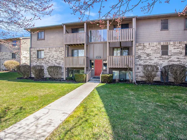 8727 Candlewood Trl APT 9, Brighton, MI 48116