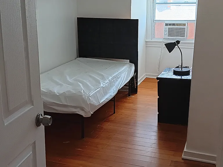 5439 Jackson St #2-1 — Photo 11