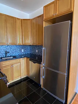 Rented by Voro, LLC | media 43