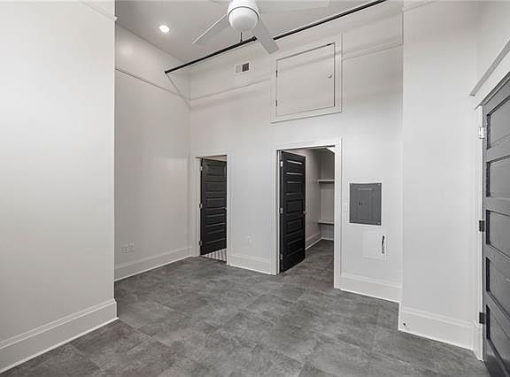 3rd image of 223 E Thomas St #1